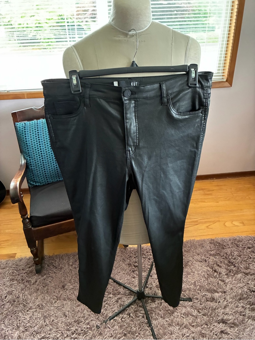 Kut from the Kloth Black Faux Leather Skinny Pants